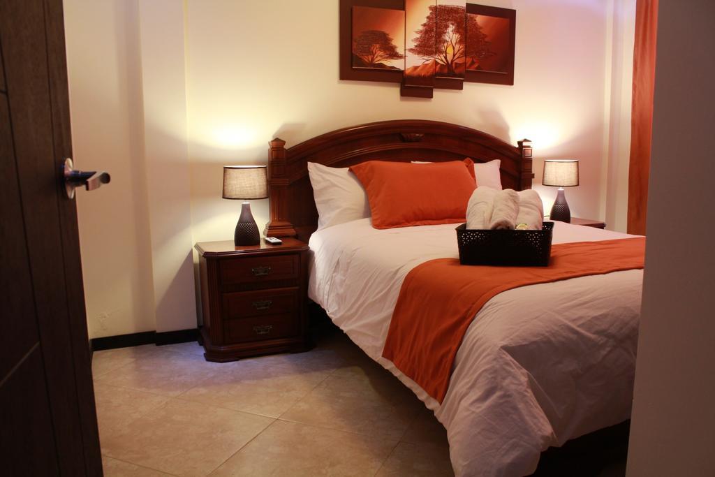 Hotel Las Mercedes Airport-Quito Tababela Oda fotoğraf