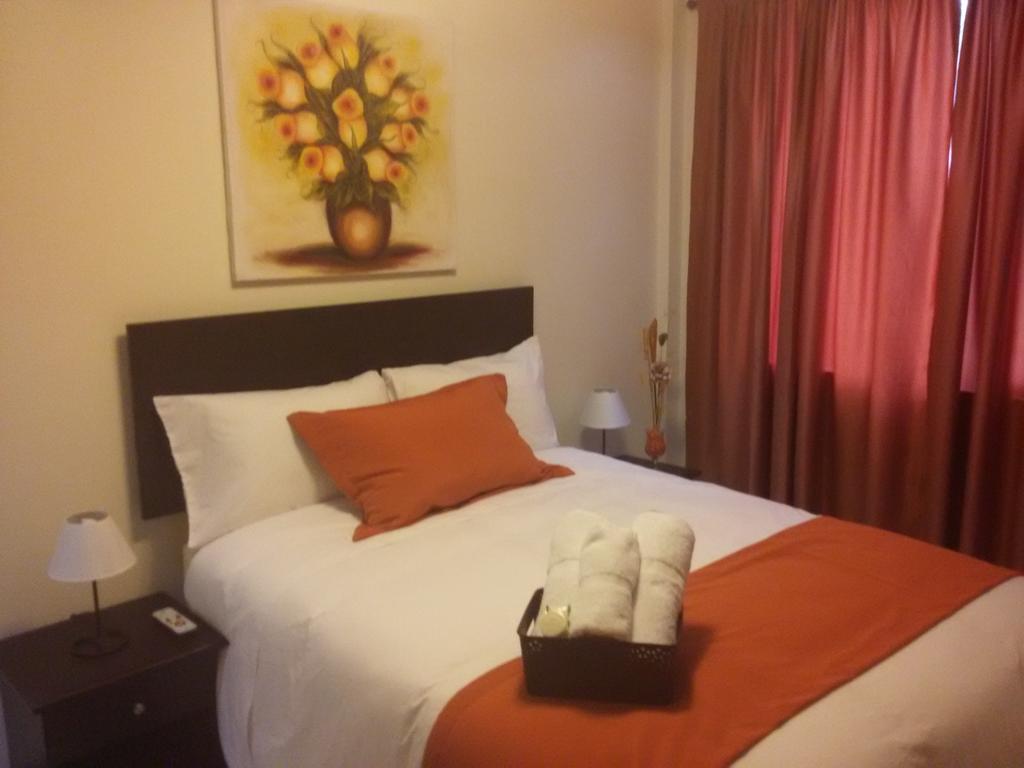 Hotel Las Mercedes Airport-Quito Tababela Oda fotoğraf
