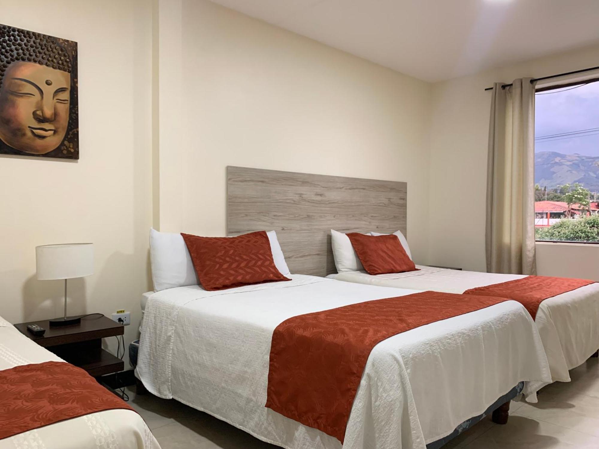 Hotel Las Mercedes Airport-Quito Tababela Dış mekan fotoğraf