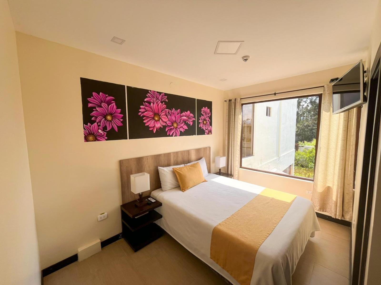Hotel Las Mercedes Airport-Quito Tababela Dış mekan fotoğraf