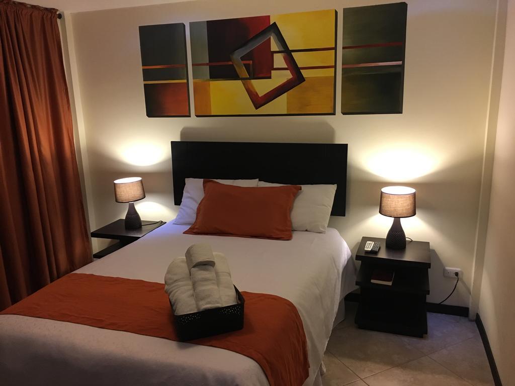 Hotel Las Mercedes Airport-Quito Tababela Dış mekan fotoğraf