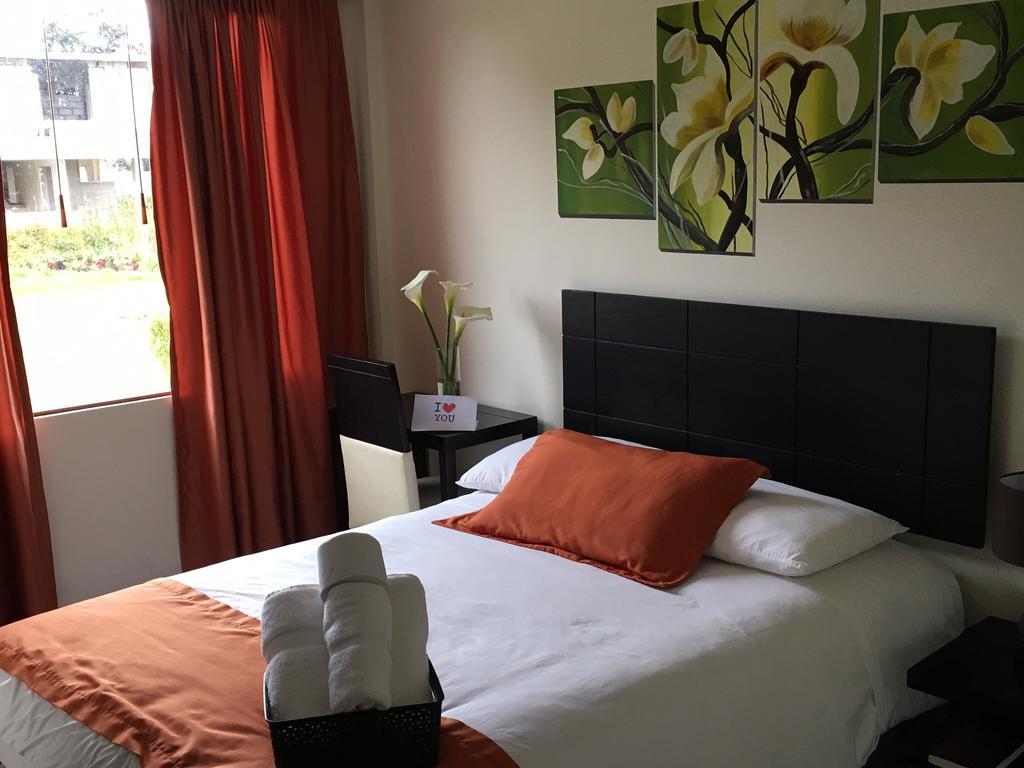 Hotel Las Mercedes Airport-Quito Tababela Dış mekan fotoğraf