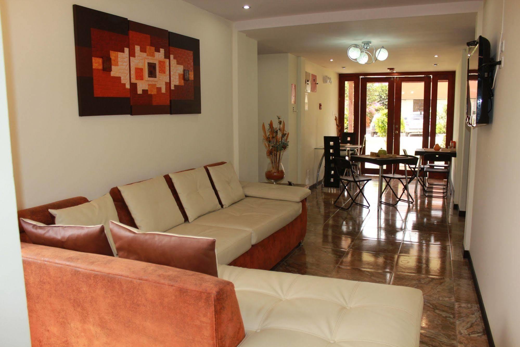 Hotel Las Mercedes Airport-Quito Tababela Dış mekan fotoğraf