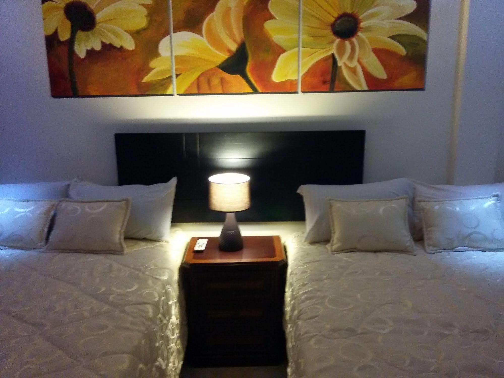 Hotel Las Mercedes Airport-Quito Tababela Dış mekan fotoğraf