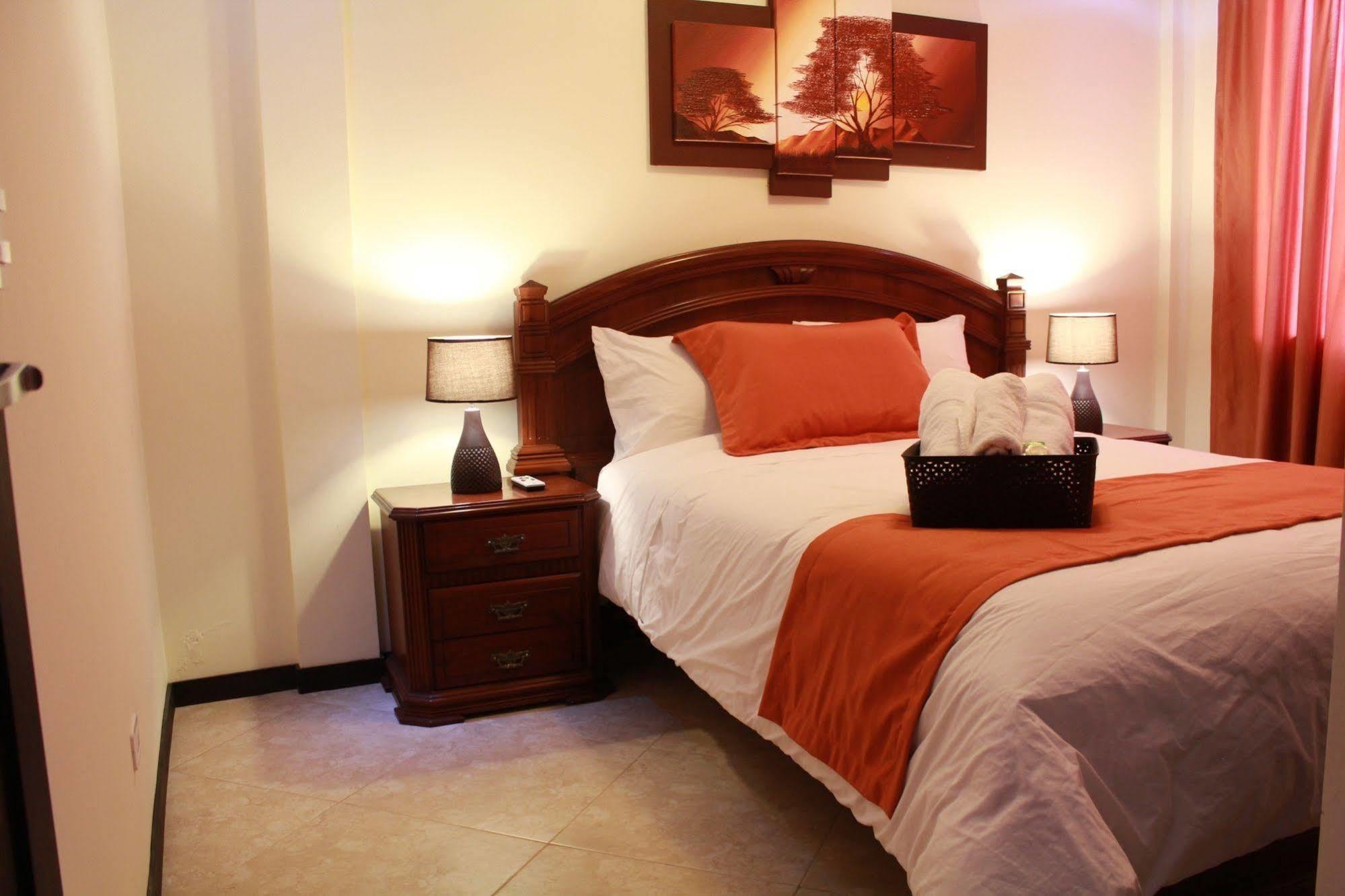 Hotel Las Mercedes Airport-Quito Tababela Dış mekan fotoğraf