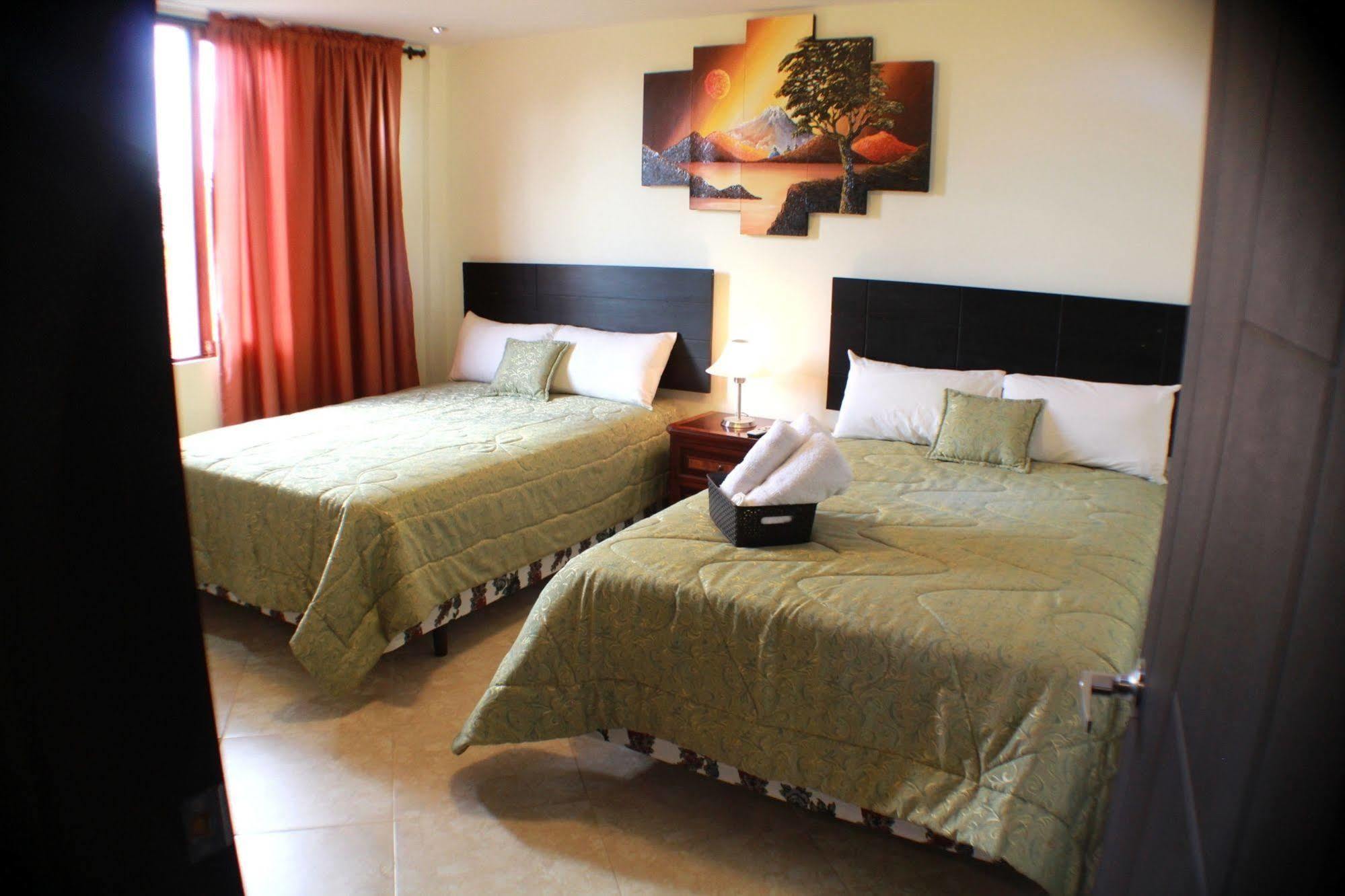 Hotel Las Mercedes Airport-Quito Tababela Dış mekan fotoğraf