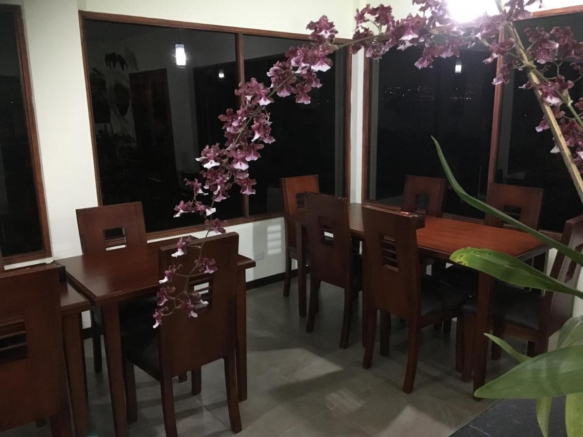 Hotel Las Mercedes Airport-Quito Tababela Dış mekan fotoğraf