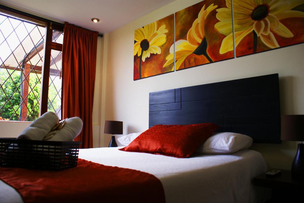 Hotel Las Mercedes Airport-Quito Tababela Dış mekan fotoğraf