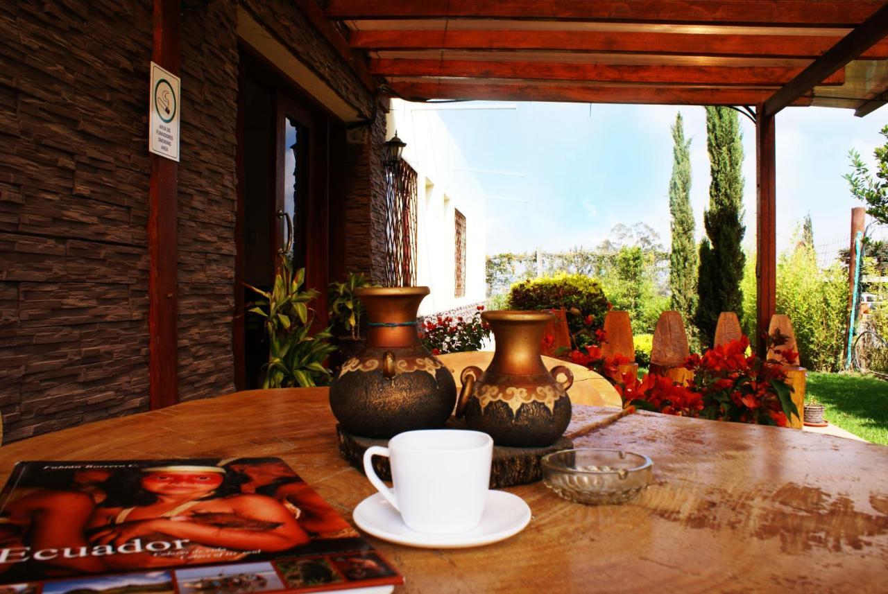 Hotel Las Mercedes Airport-Quito Tababela Dış mekan fotoğraf