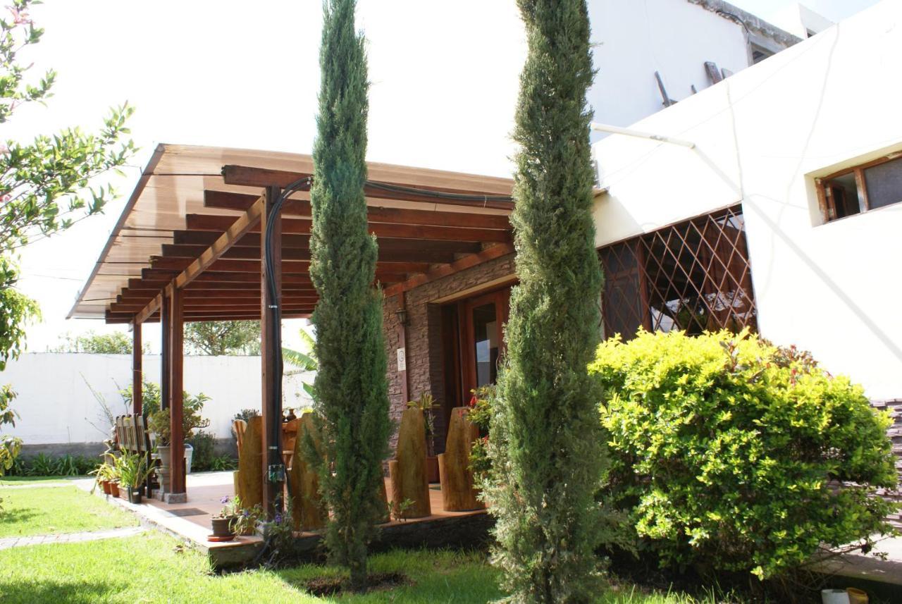Hotel Las Mercedes Airport-Quito Tababela Dış mekan fotoğraf